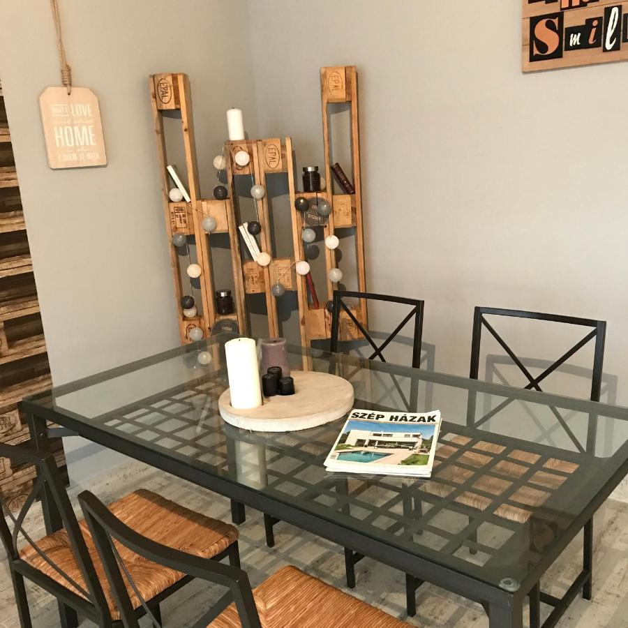 Platan Apartmanhaz Balatongyörök Extérieur photo