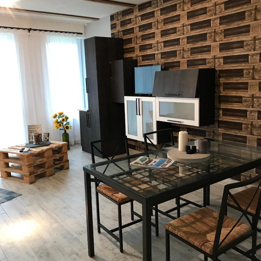 Platan Apartmanhaz Balatongyörök Extérieur photo
