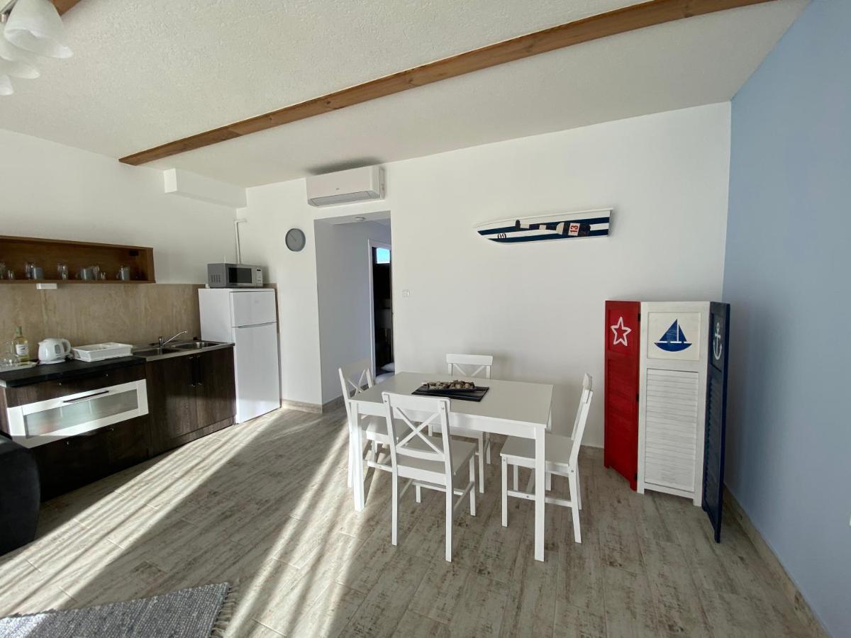 Platan Apartmanhaz Balatongyörök Extérieur photo