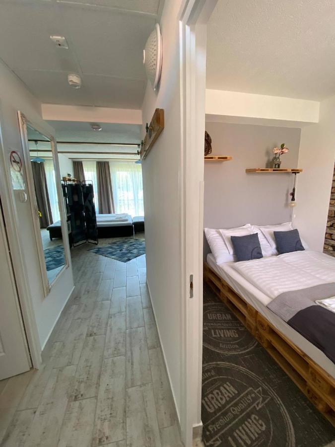 Platan Apartmanhaz Balatongyörök Extérieur photo
