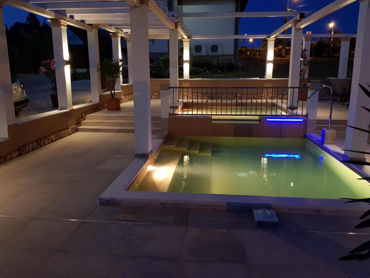 Platan Apartmanhaz Balatongyörök Extérieur photo