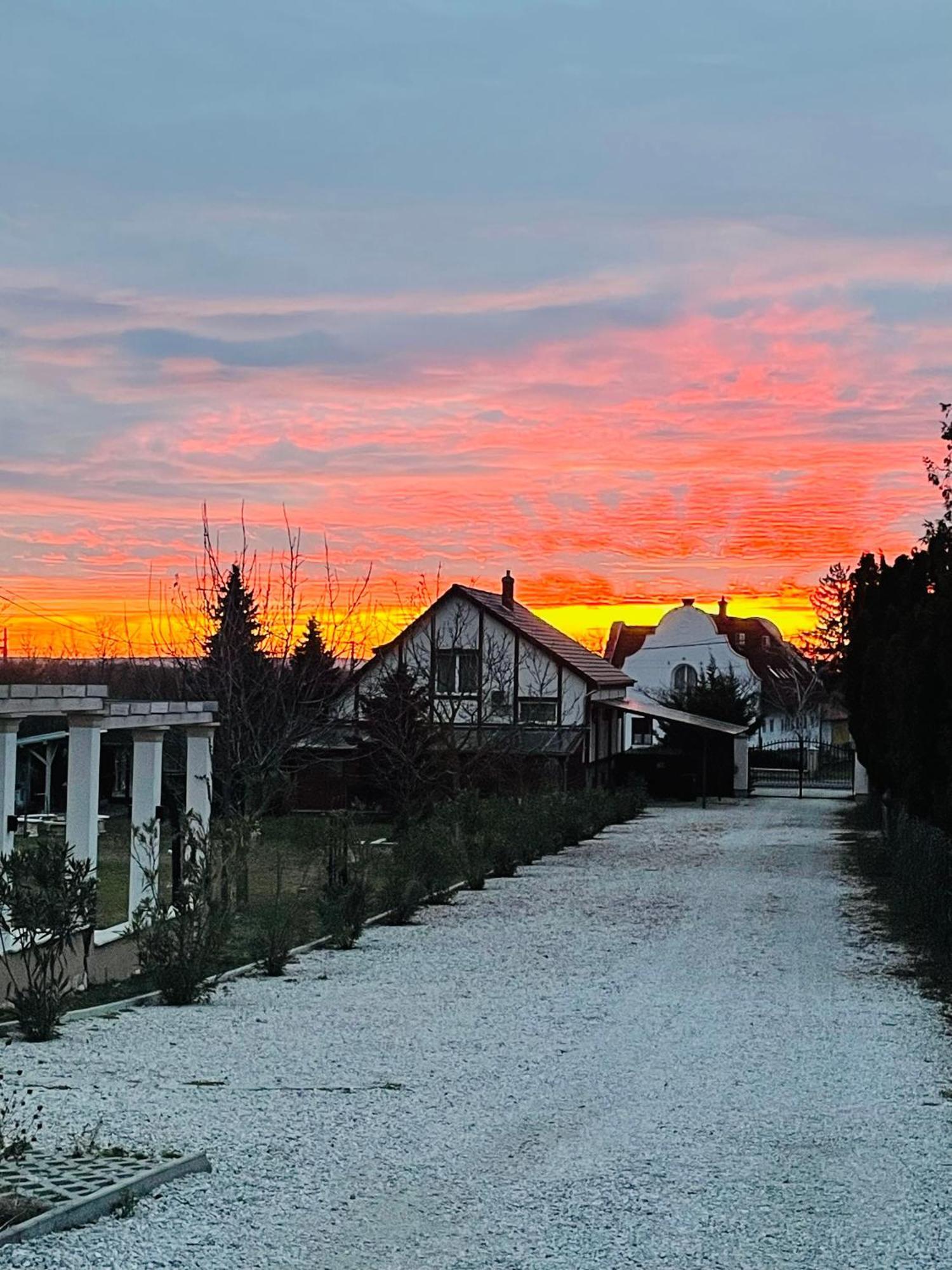 Platan Apartmanhaz Balatongyörök Extérieur photo